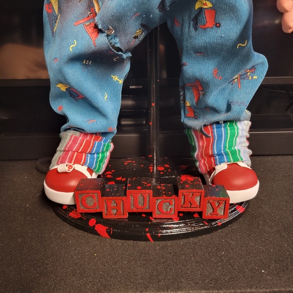 Custom chucky stand ONLY NO DOLL - Picture 2 of 3